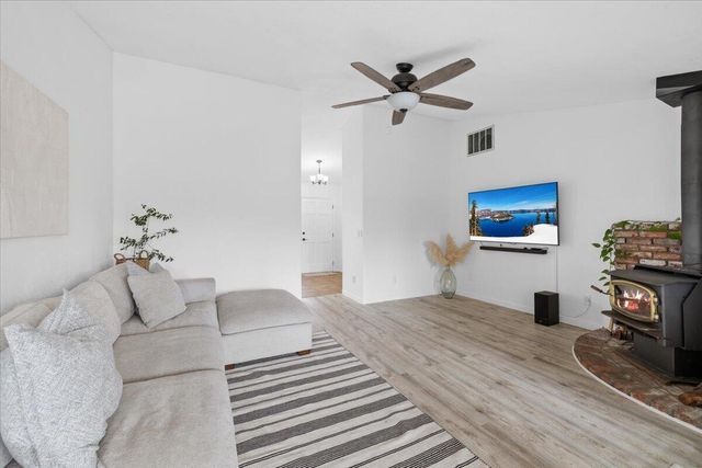 3208 Burton Drive, Medford, OR 97504