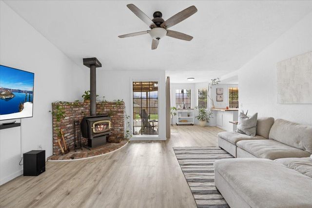 3208 Burton Drive, Medford, OR 97504