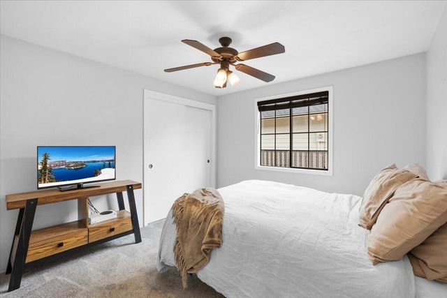 3208 Burton Drive, Medford, OR 97504