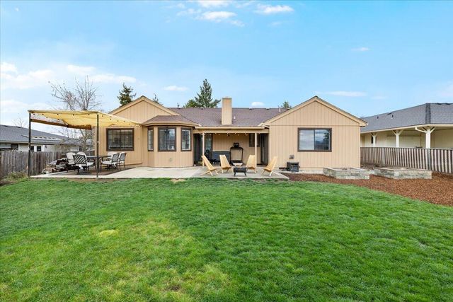 3208 Burton Drive, Medford, OR 97504