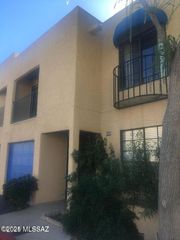 218 E Pastime Road, Tucson, AZ 85705