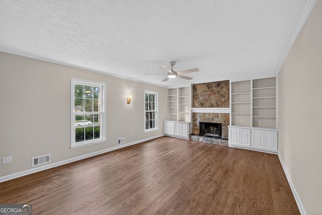 2750 Holly Ridge Circle, Marietta, GA 30062