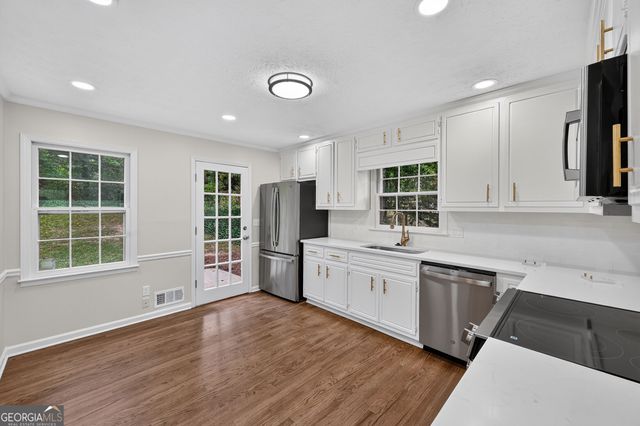 2750 Holly Ridge Circle, Marietta, GA 30062