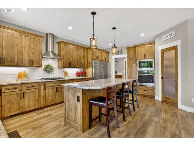 29746 Se SUNVIEW Ln, Estacada, OR 97023