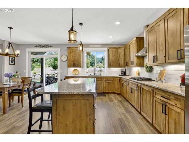 29746 Se SUNVIEW Ln, Estacada, OR 97023