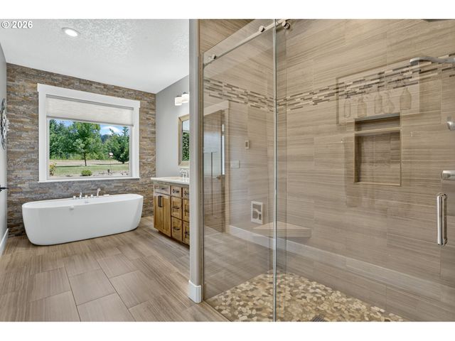 29746 Se SUNVIEW Ln, Estacada, OR 97023