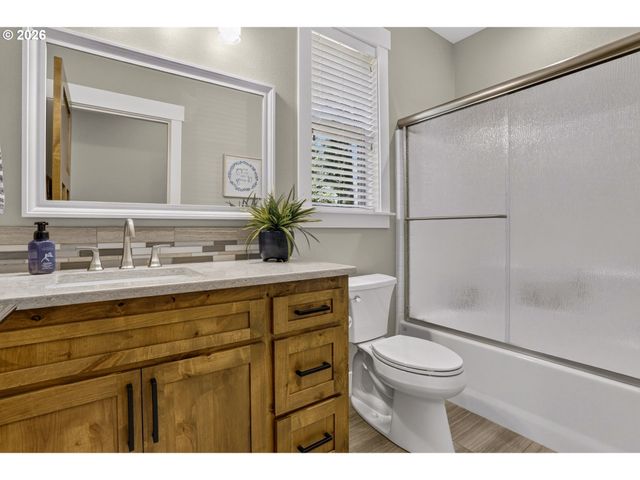 29746 Se SUNVIEW Ln, Estacada, OR 97023