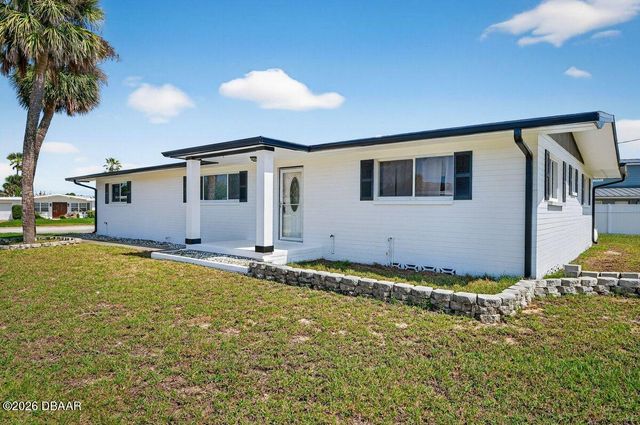 2538 Coral Way W, Daytona Beach, FL 32118