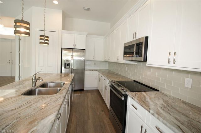 1401 49th TER, Cape Coral, FL 33914