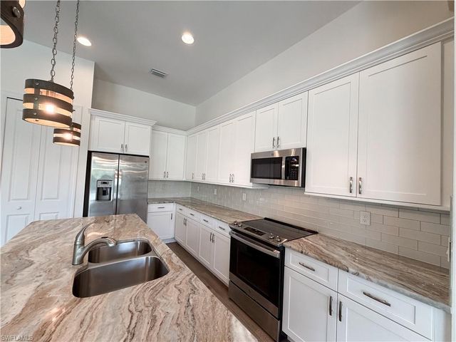 1401 49th TER, Cape Coral, FL 33914