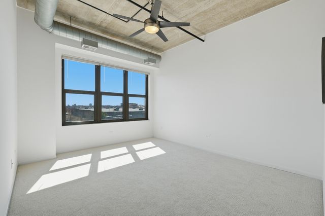 1735 W Diversey Parkway 409, Chicago, IL 60614