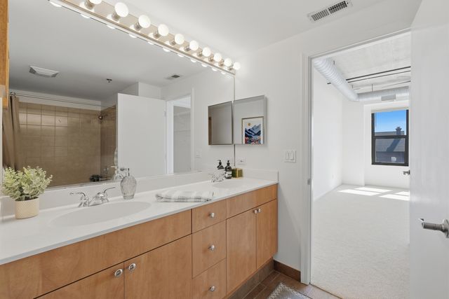 1735 W Diversey Parkway 409, Chicago, IL 60614