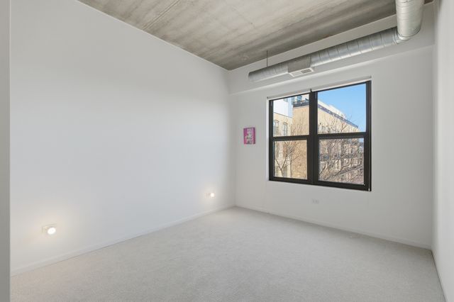 1735 W Diversey Parkway 409, Chicago, IL 60614