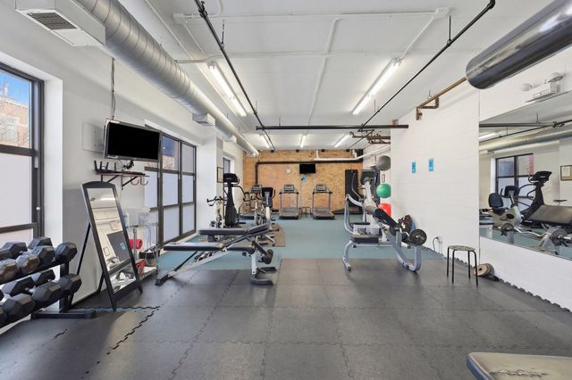 1735 W Diversey Parkway 409, Chicago, IL 60614