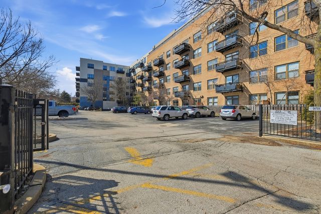 1735 W Diversey Parkway 409, Chicago, IL 60614