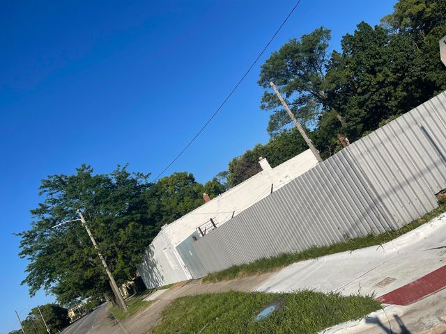 5720 E Davison Street, Detroit City, MI 48212