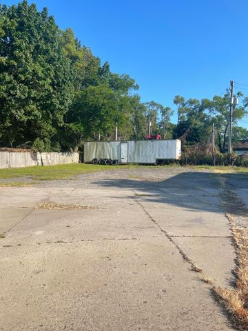 5720 E Davison Street, Detroit City, MI 48212