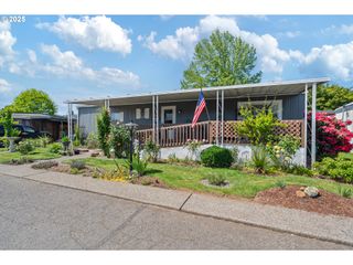 2681 Se RIVER Rd 9, Hillsboro, OR 97123