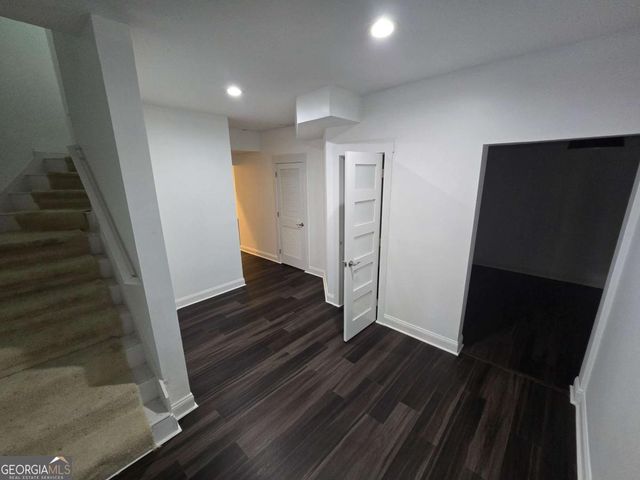 398 Dunleven Manor Walk, Lawrenceville, GA 30043