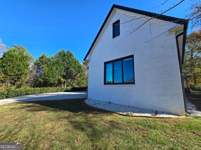 398 Dunleven Manor Walk, Lawrenceville, GA 30043