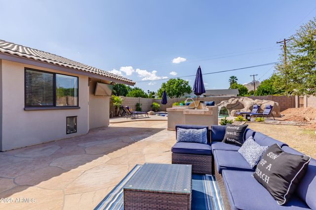 6924 E MARIPOSA Drive, Scottsdale, AZ 85251