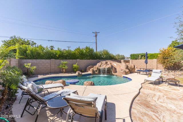 6924 E MARIPOSA Drive, Scottsdale, AZ 85251