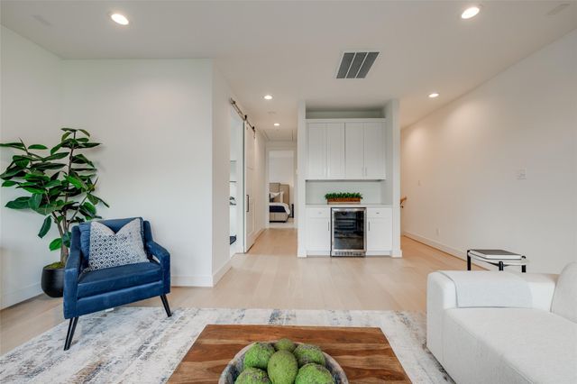 1817 Branard Street, Houston, TX 77098