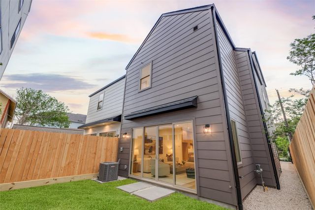 1817 Branard Street, Houston, TX 77098