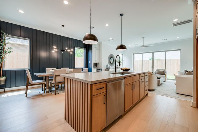 1817 Branard Street, Houston, TX 77098