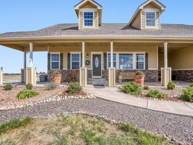 34623 E 10th Dr, Watkins, CO 80137