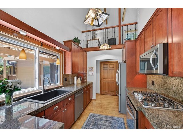 43 S Eagle Cir, Aurora, CO 80012