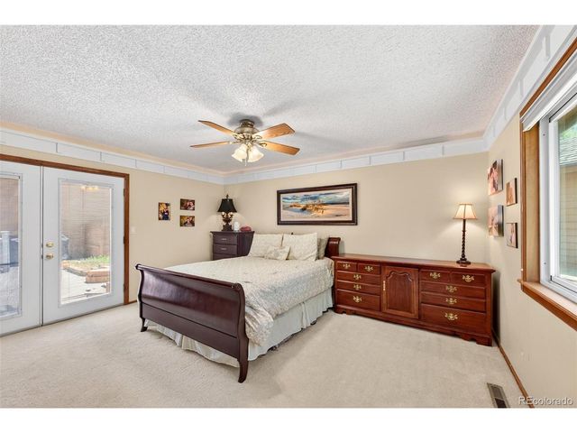 43 S Eagle Cir, Aurora, CO 80012