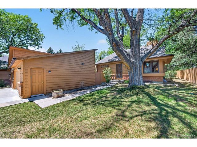 43 S Eagle Cir, Aurora, CO 80012