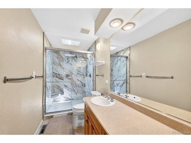 43 S Eagle Cir, Aurora, CO 80012