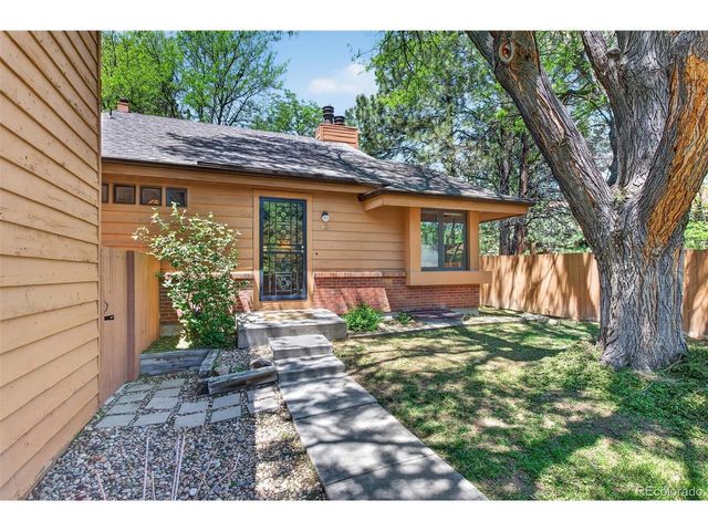43 S Eagle Cir, Aurora, CO 80012