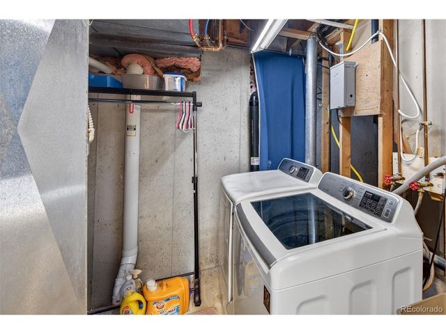43 S Eagle Cir, Aurora, CO 80012