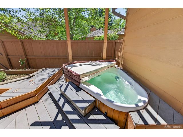 43 S Eagle Cir, Aurora, CO 80012