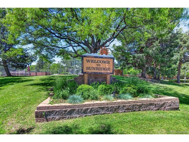 43 S Eagle Cir, Aurora, CO 80012