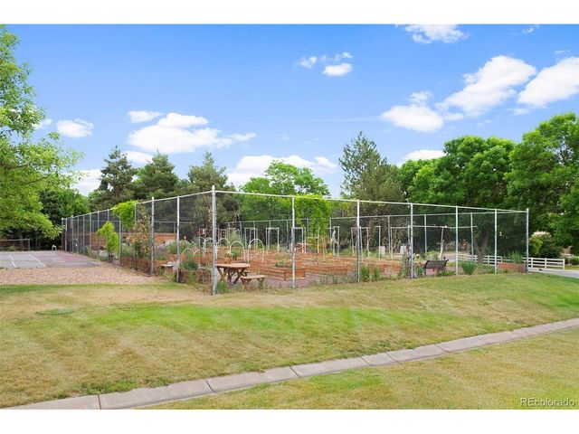 43 S Eagle Cir, Aurora, CO 80012