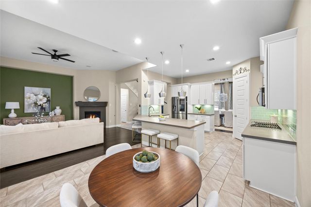 843 Butterfly Garden Trail, Richmond, TX 77406