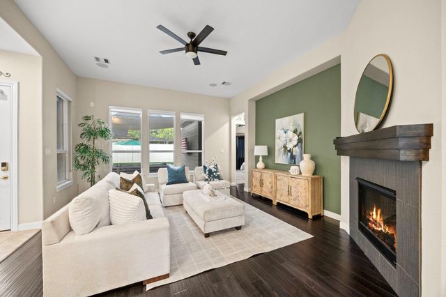 843 Butterfly Garden Trail, Richmond, TX 77406