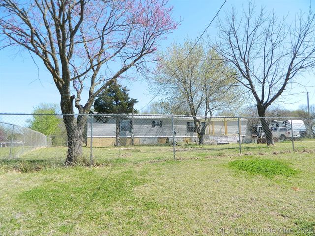 9507 N Osage Drive, Sperry, OK 74073