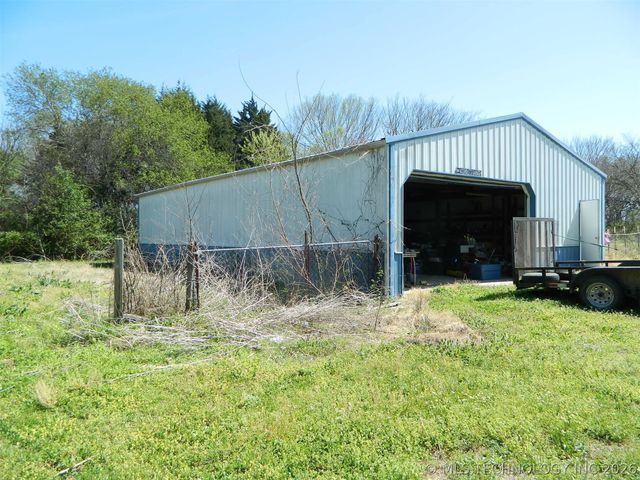 9507 N Osage Drive, Sperry, OK 74073