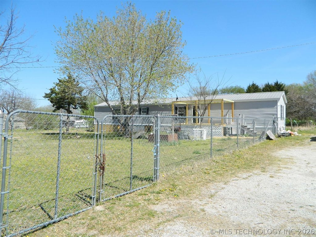 9507 N Osage Drive, Sperry, OK 74073