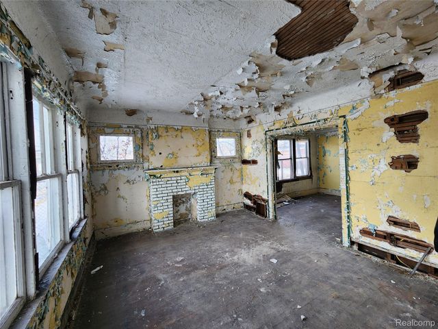 4021 Elmhurst Street, Detroit, MI 48204