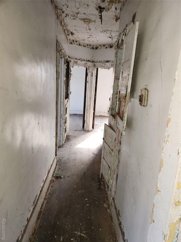 4021 Elmhurst Street, Detroit, MI 48204