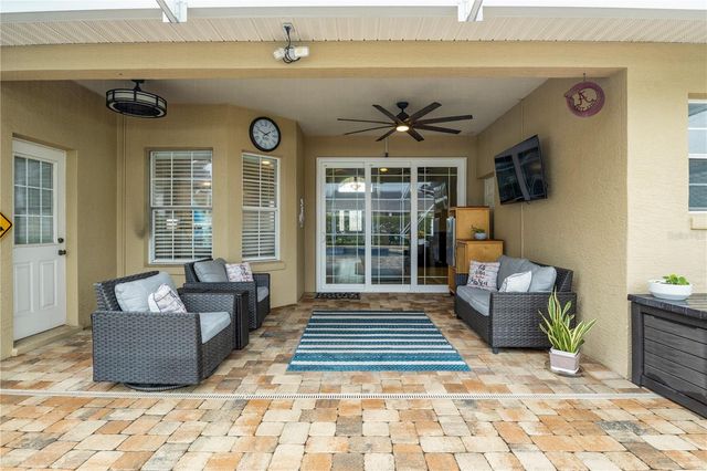 651 HART LAKE DRIVE, Winter Haven, FL 33884