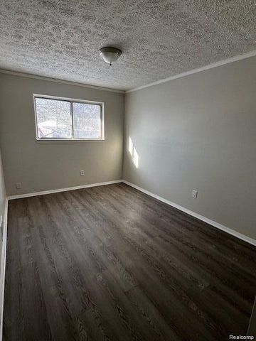 5626 Merrick Street, Dearborn Heights, MI 48125