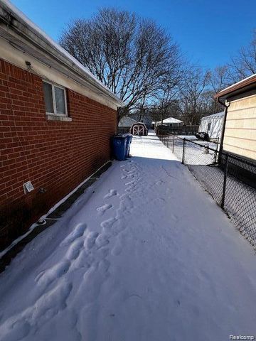 5626 Merrick Street, Dearborn Heights, MI 48125