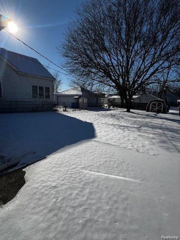 5626 Merrick Street, Dearborn Heights, MI 48125